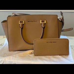 Michael Kors Large Selma Purse + Wallet